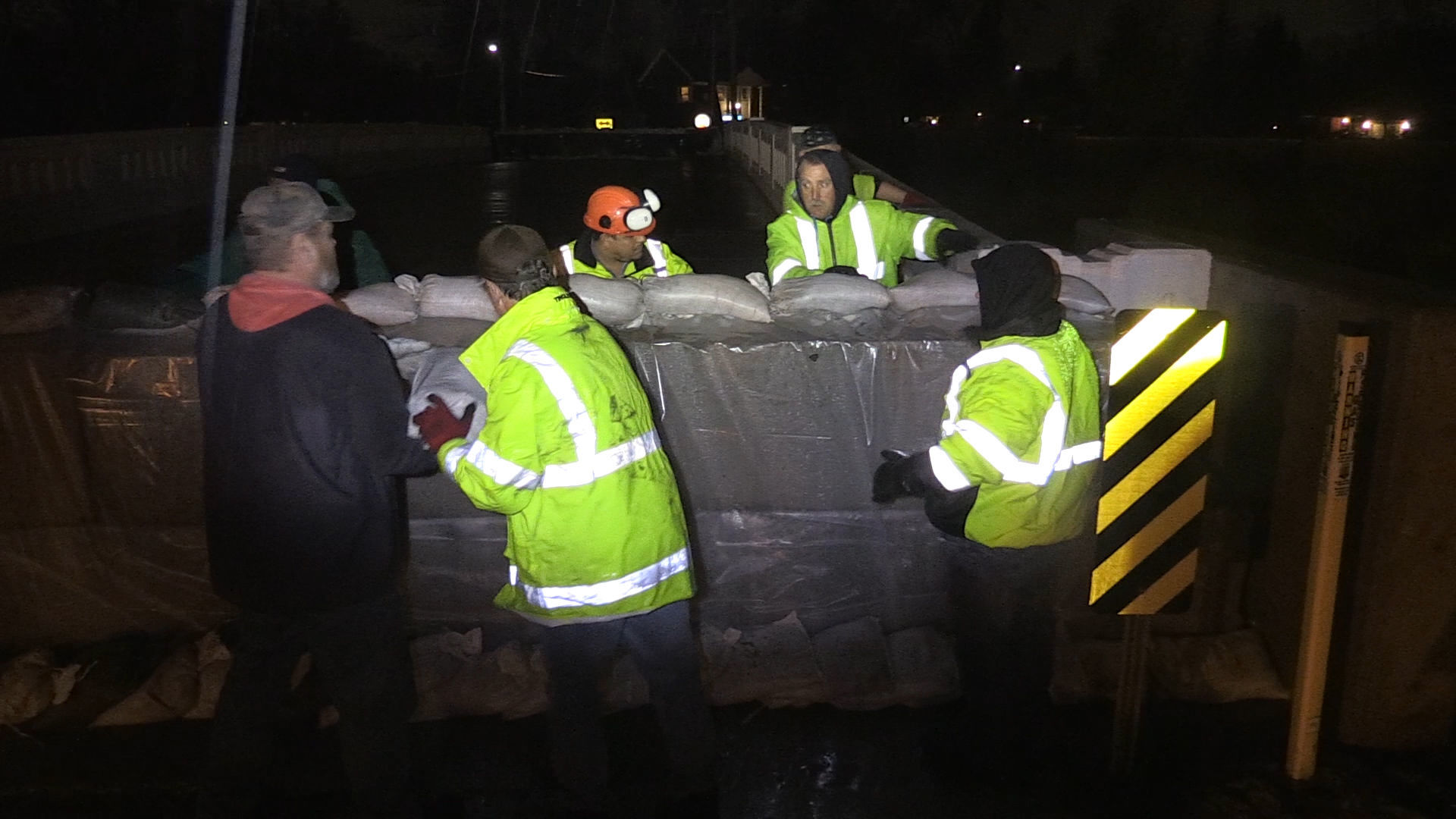 Communities along Little Calumet River brace for flooding; high water hampers travel